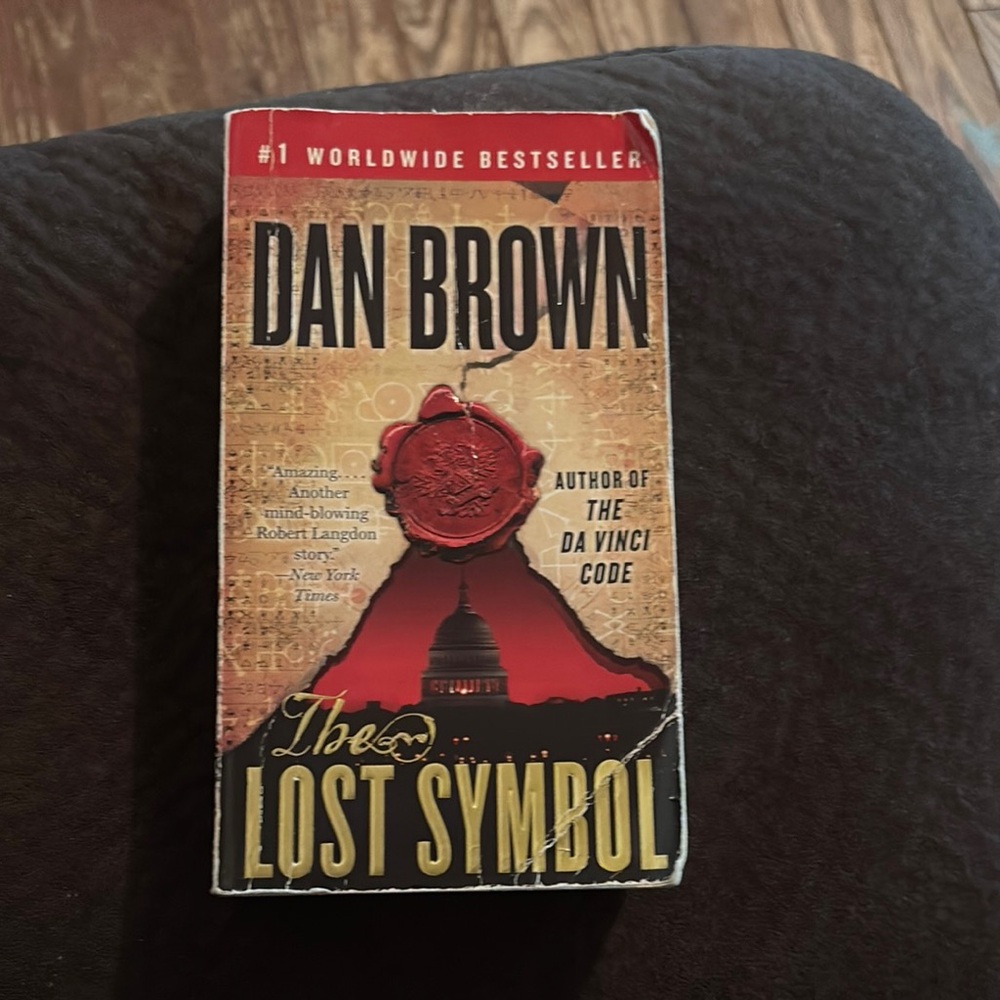 The Lost Symbol by Dan Brown Paperback